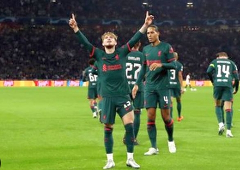 Liverpool elimina Ajax com golaço de Salah e se classifica na Champions