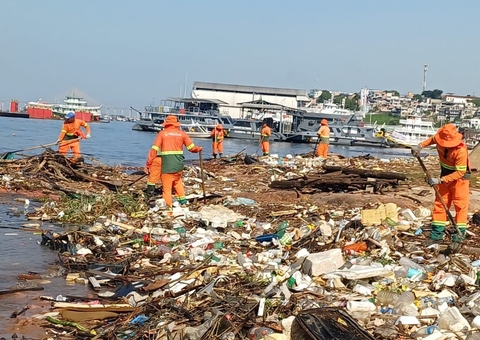 Ação retira mais de 350 toneladas de lixo do rio Negro por mês