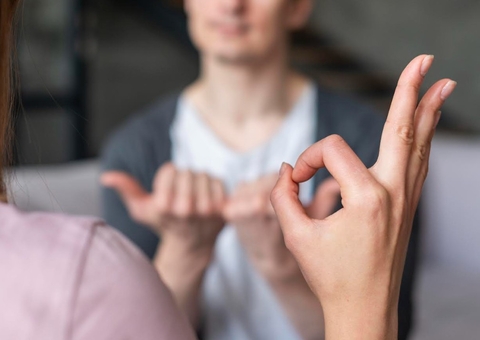 Justiça do Trabalho oferece atendimento gratuito em Libras para o Amazonas e Roraima