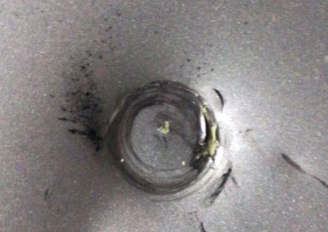 Objeto não identificado com 'cheiro de ovo podre' cai do céu e assusta moradores