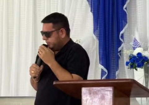 "Te amarei para sempre": pai se despede de jovem morta em naufrágio