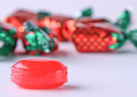 Vendedor ambulante é perseguido e baleado na cabeça em bar de Manaus 