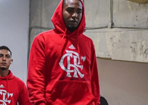 Flamengo e CSKA iniciam troca de documentos para venda de Lorran