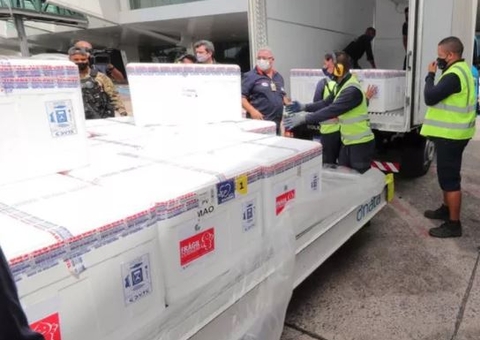 Entrega de lote de vacinas para o Amazonas deve atrasar mais uma vez
