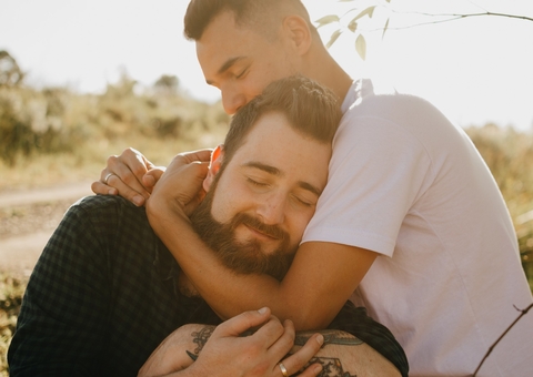 Redes sociais estão falhando na proteção da comunidade LGBT, diz GLAAD