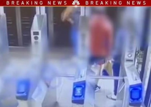 Homem é empurrado em metrô e atingido por trem