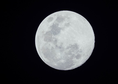 Fenômeno "Lua Rosa" poderá ser visto no Brasil hoje 