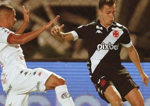 Lucas Piton, lateral do Vasco, é pré-convocado pela seleção italiana