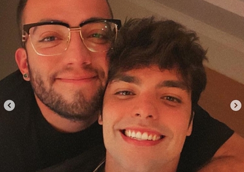 Lucas Rangel assume namoro com rapaz 