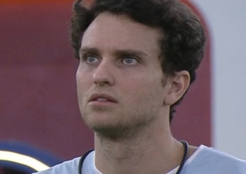 BBB22: Lucas deve surpreender casa ao não indicar Eliezer ao paredão após desavenças