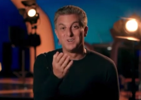 ‘Domingão com Huck’ estreia hoje com Show dos Famosos; confira detalhes