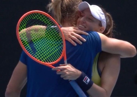 Luisa Stefani cai na semifinal do US Open diante das algozes de Bia Haddad