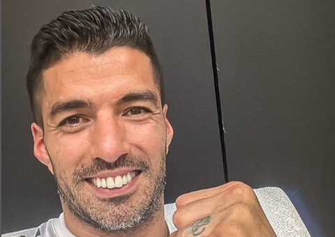 Grêmio liga alerta por interesse de time de Messi em Luis Suárez