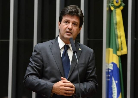 Ex-ministro da Saúde Henrique Mandetta desiste de pré-candidatura a presidência