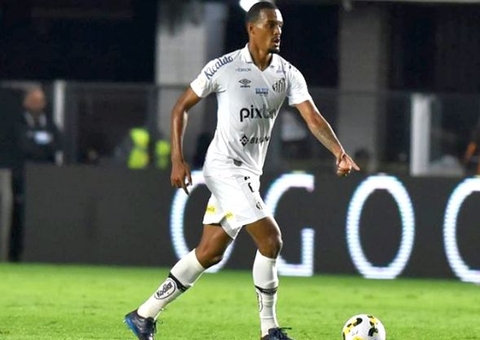 Luiz Felipe comemora volta ao Santos