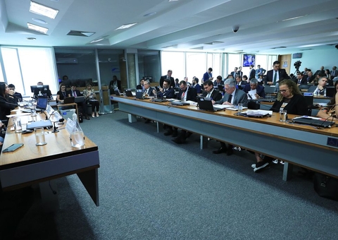 Mendonça autoriza auxiliar de Bolsonaro a não comparecer a CPI dos Atos Golpistas