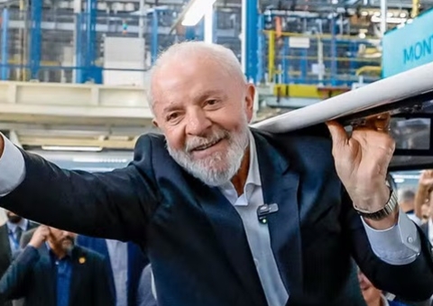 'Não adianta Trump ficar gritando porque aprendi a não ter medo de cara feia', diz Lula em MG