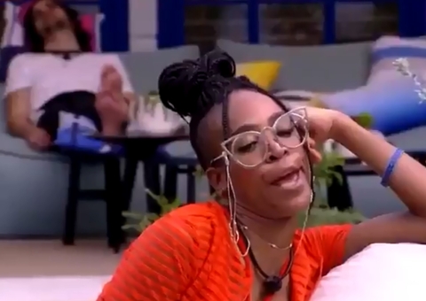BBB21: Karol arremeda Carla Diaz e Lumena problematiza 'ser fofa'