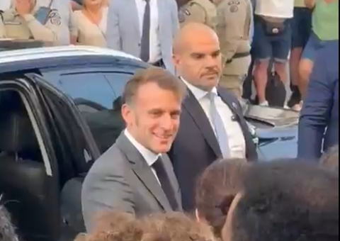 Presidente francês Emmanuel Macron chega a Salvador antes da COP30