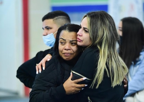 Velório de MC Kevin é marcado por emoção e aplausos de multidão 