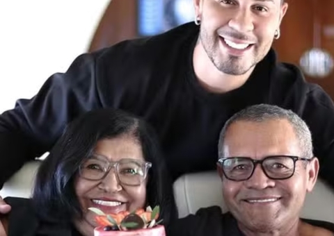 Carlinhos Maia diz que pai descobriu câncer de pâncreas em exame de rotina e faz alerta