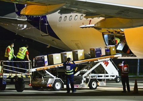 Pfizer entrega mais 1 milhão de doses de vacina ao Brasil nesta terça