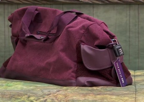 Invasor deixa bolsa com 'Poder Falso' no quarto Gnomo