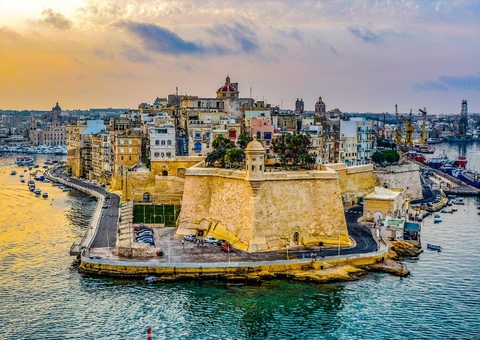 País da União Europeia proíbe entrada de viajantes sem vacinação contra covid