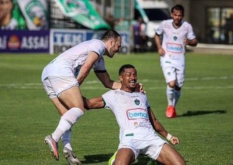 Manaus goleia Novorizontino por 5 a 0 no estádio Ismael Benigno