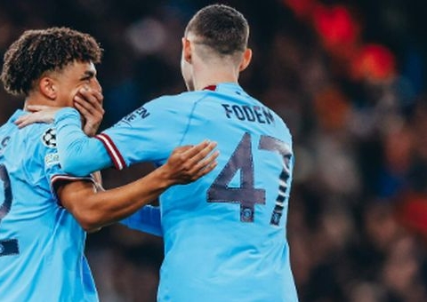 City faz dois em cinco minutos e elimina Chelsea da Copa da Liga Inglesa