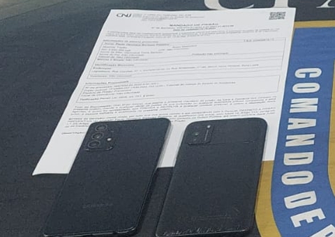 Dupla troca tiros com a polícia e sofre acidente durante fuga no Coroado