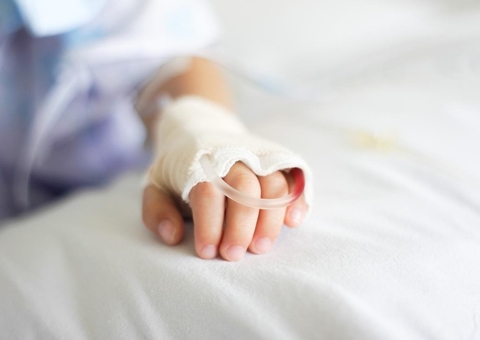 Hospitais devem notificar sobre crianças em uso de drogas ou bebidas