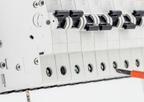 Bairros de Manaus e de Barcelos ficarão sem energia neste sábado 