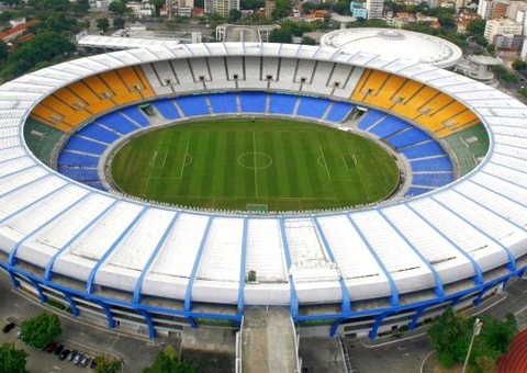 Lei Vini Jr, aprovada no Rio, prevê interrupção de partidas em caso de racismo