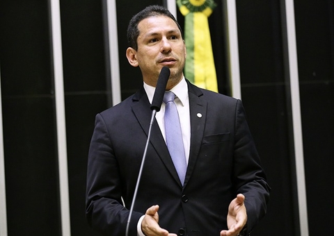 Ramos faz apelo por 1 milhão de doses de vacinas ao Amazonas