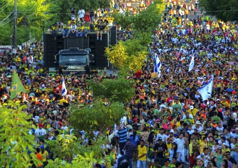 Prefeitura de Alvarães patrocina show da Marcha para Jesus