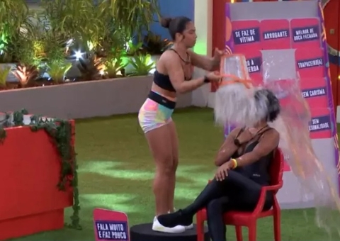 Maria bate cabeça de Natália com balde e internautas pedem expulsão; vídeo
