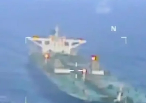 EUA tentam apreender petroleiro russo ligado à Venezuela