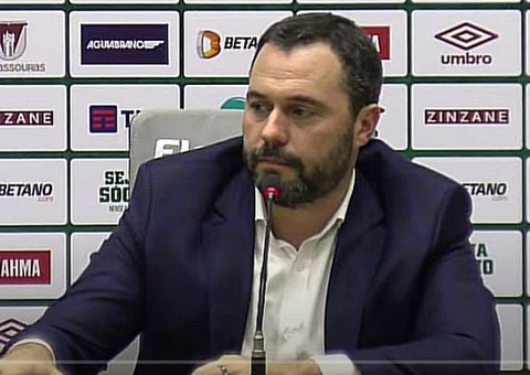 Presidente do Fluminense descarta conflito com Diniz na seleção