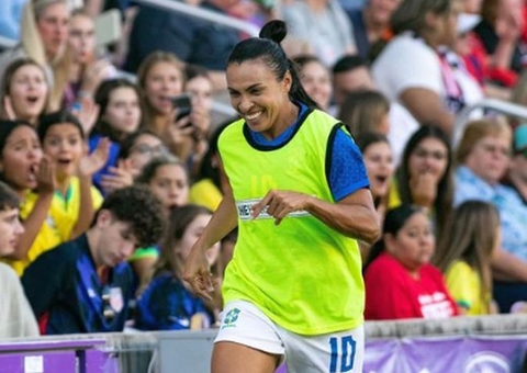 Marta vê renovação da seleção encaminhada após Copa