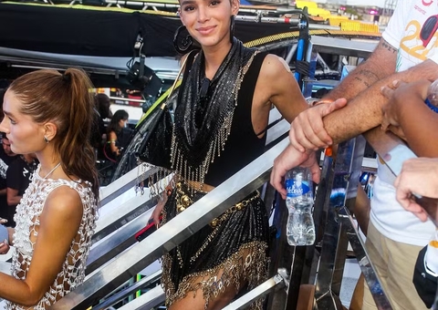 Sasha Meneghel e Marquezine sobem no trio de Ivete e João Lucas é barrado: 'ele é meu marido'