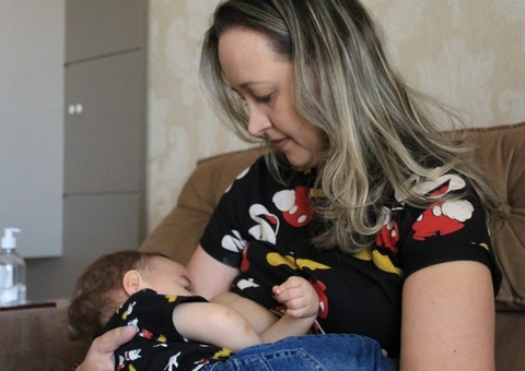 Exame comprova que bebê adquiriu imunidade contra covid pela amamentação