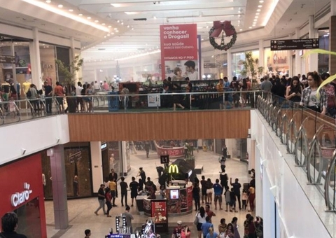 Uso de máscara em locais fechados deixa de ser obrigatório no Amazonas 