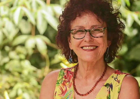 Escritora atacada por pitbulls apresenta quadro de saúde estável