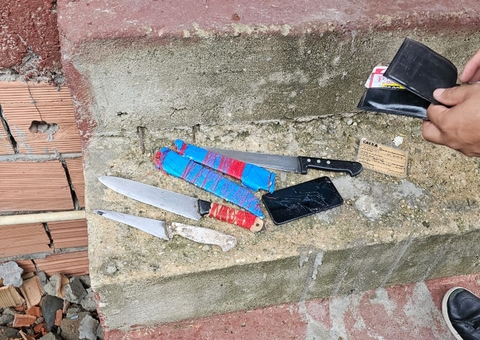 Homem é preso por tentar matar irmão a terçadadas em Manaus