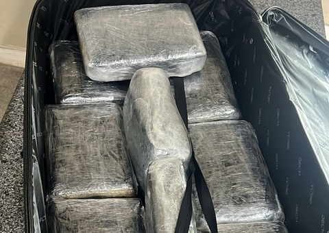 Mulher é detida com 10 tabletes de maconha em aeroporto no Amazonas