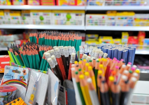 Ação arrecada material escolar para crianças e adolescentes do Nacer