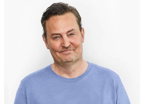 Médico e traficantes são presos por envolvimento na morte de Matthew Perry 