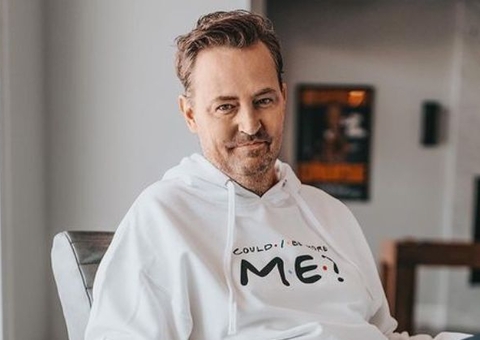 Família de Matthew Perry se pronuncia pela primeira vez após morte do ator