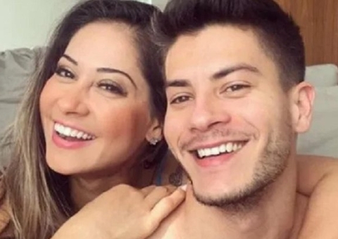 Mayra Cardi faz declaração em aniversário de Arthur Aguiar